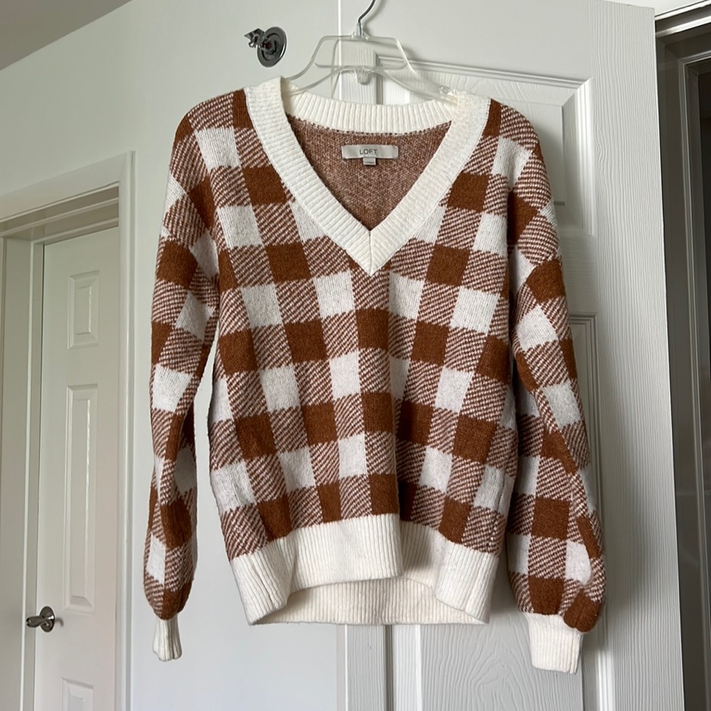 LOFT sweater in XXS. Excellent condition, worn twice.